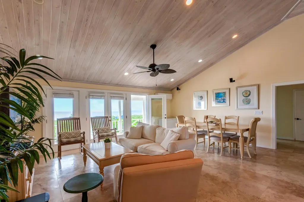 Sandy Point, Columbus Lan Lot 21 San Salvador BS