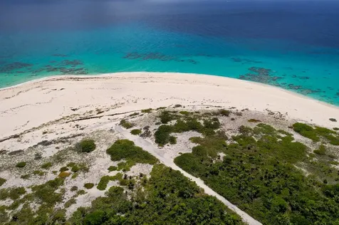 Sandy Point, Columbus Lan Lot 21 San Salvador BS