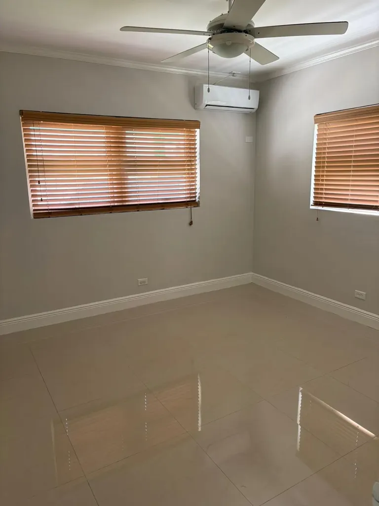 Little Blair Estates Dolphin Road New Providence Paradise Island BS
