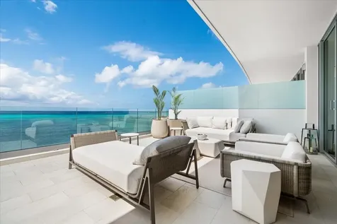 Ph 603 - Goldwynn New Providence Paradise Island BS