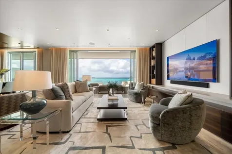 Ph 603 - Goldwynn New Providence Paradise Island BS