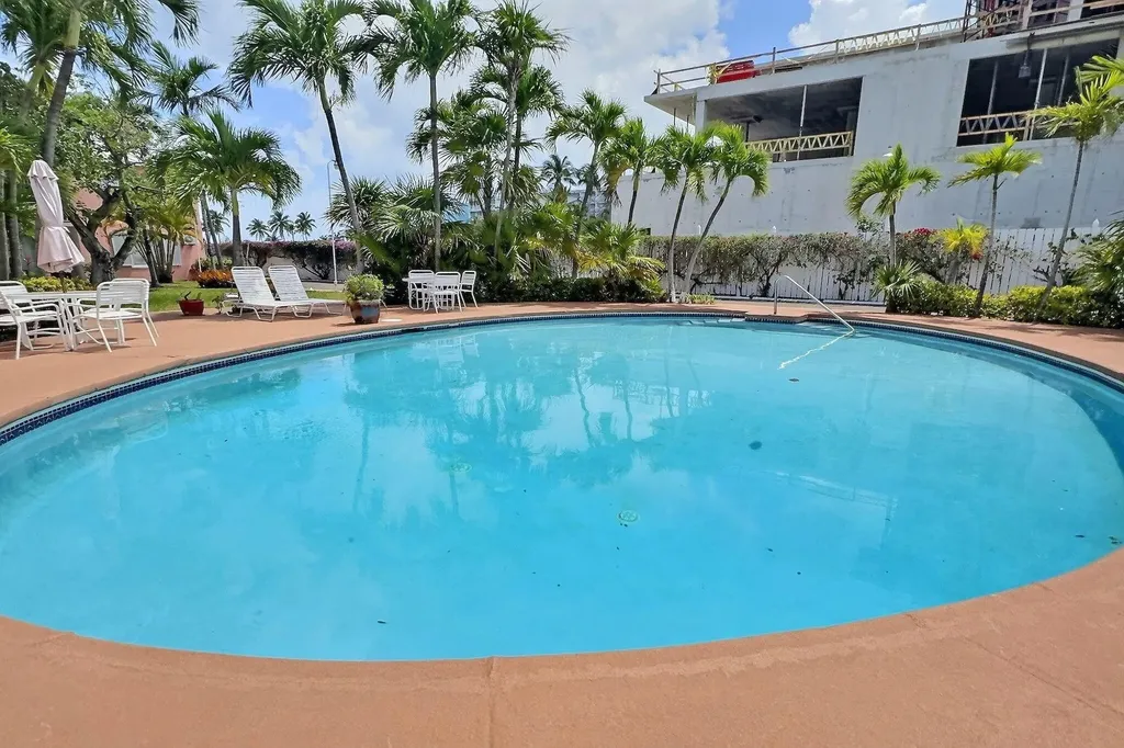 Towers Of Cable Beach New Providence Paradise Island BS