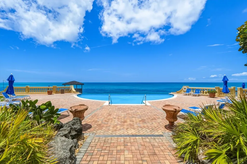 Caves Point New Providence Paradise Island BS