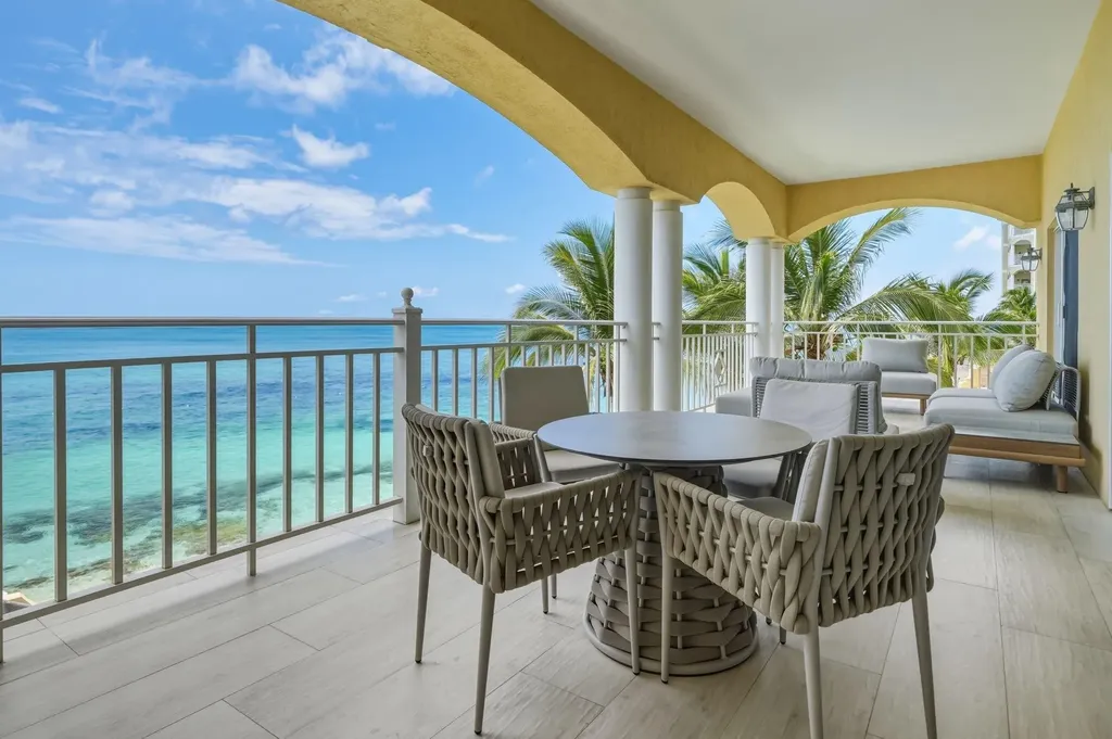 Caves Point New Providence Paradise Island BS