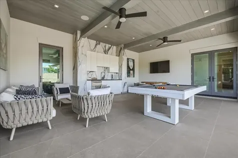 Loinnir Beach Walk Albany New Providence Paradise Island BS