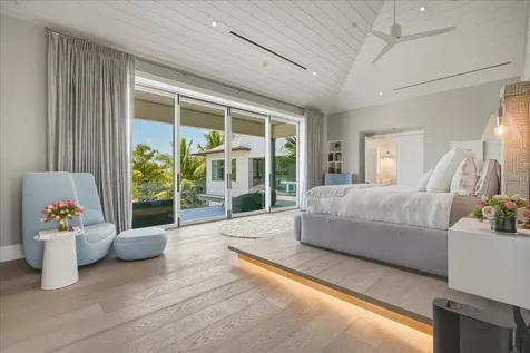 Loinnir Beach Walk Albany New Providence Paradise Island BS