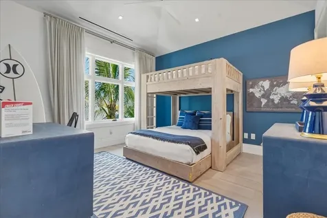 Loinnir Beach Walk Albany New Providence Paradise Island BS