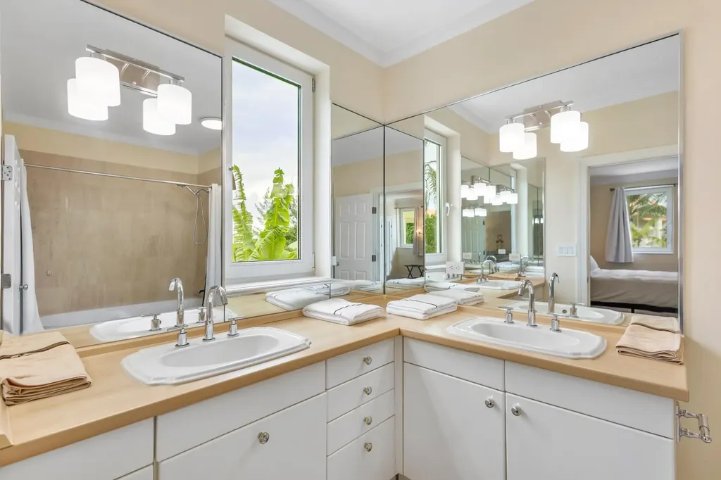Harbour Drive New Providence Paradise Island BS