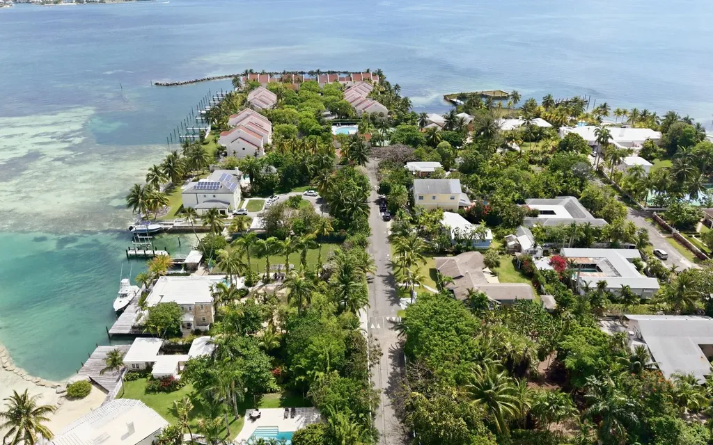 Lot 23, Dick's Point Subd New Providence Paradise Island BS