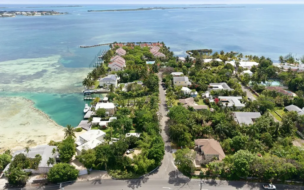 Lot 23, Dick's Point Subd New Providence Paradise Island BS
