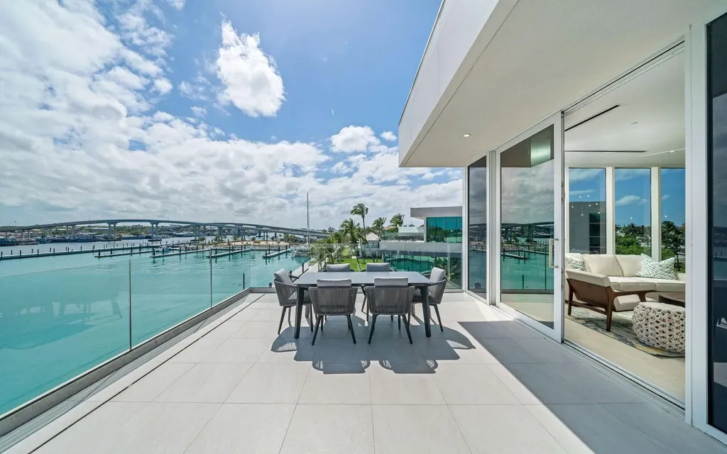 Sterling Commons New Providence Paradise Island BS