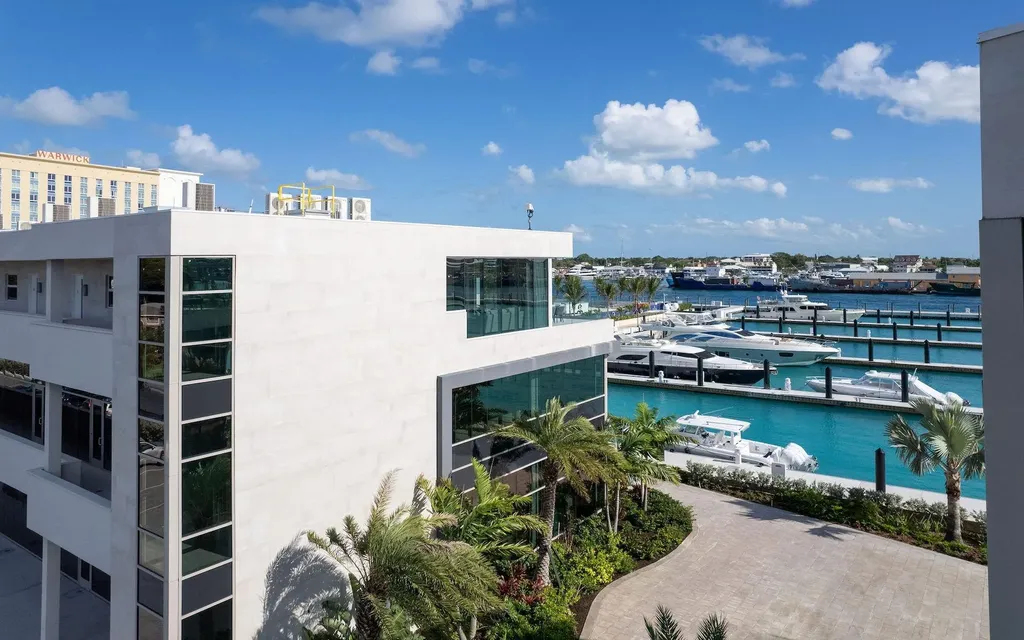 Sterling Commons New Providence Paradise Island BS