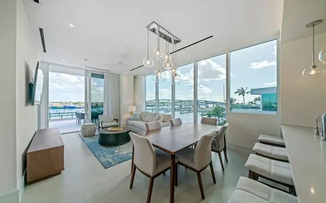 Sterling Commons New Providence Paradise Island BS