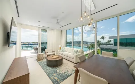 Sterling Commons New Providence Paradise Island BS