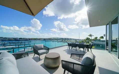 Sterling Commons New Providence Paradise Island BS