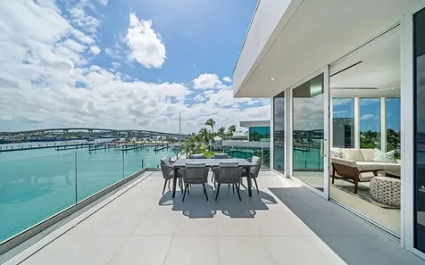 Sterling Commons New Providence Paradise Island BS