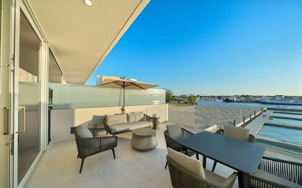 New Providence Paradise Island BS, Sterling Commons, Unit 5