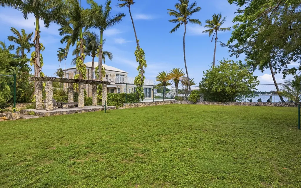 Turtle Villa Dick's Point New Providence Paradise Island BS