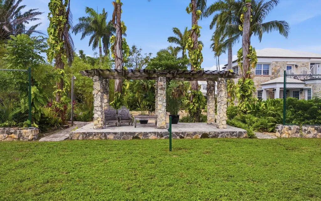 Turtle Villa Dick's Point New Providence Paradise Island BS