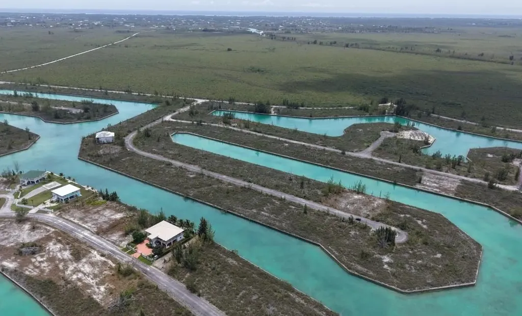 Lot 27, Rainham Road Grand Bahama Freeport BS
