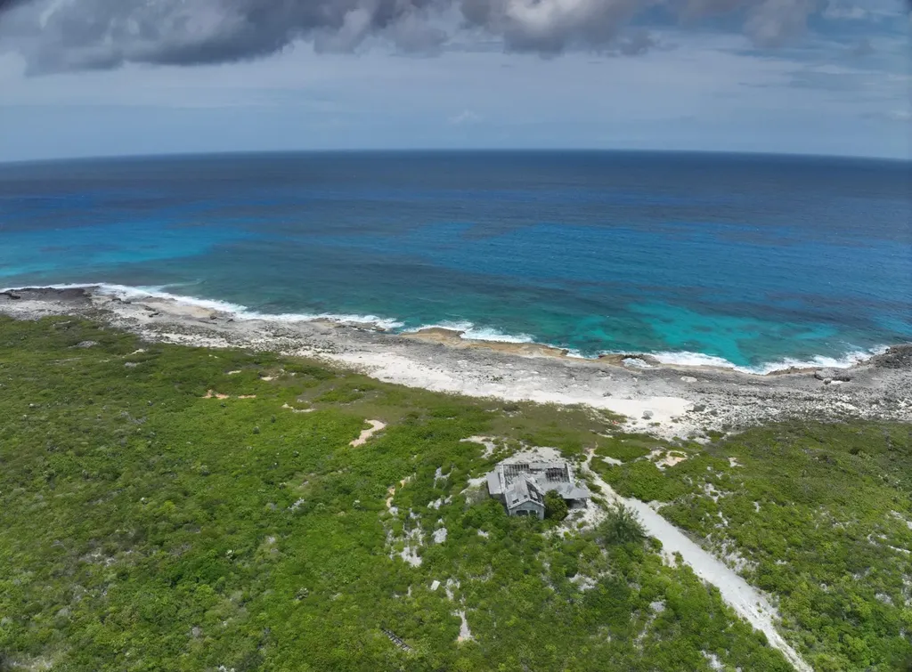 Deadmans Cay Long Island BS