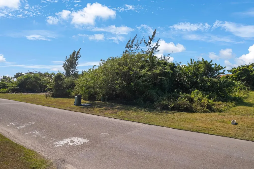 Lot 84 - Palm Cay New Providence Paradise Island BS