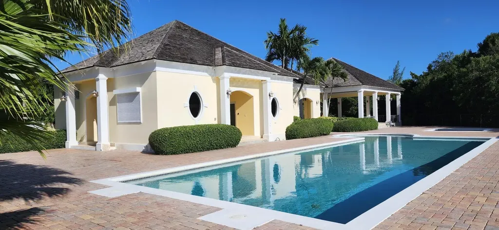 Kamalame Road New Providence Paradise Island BS