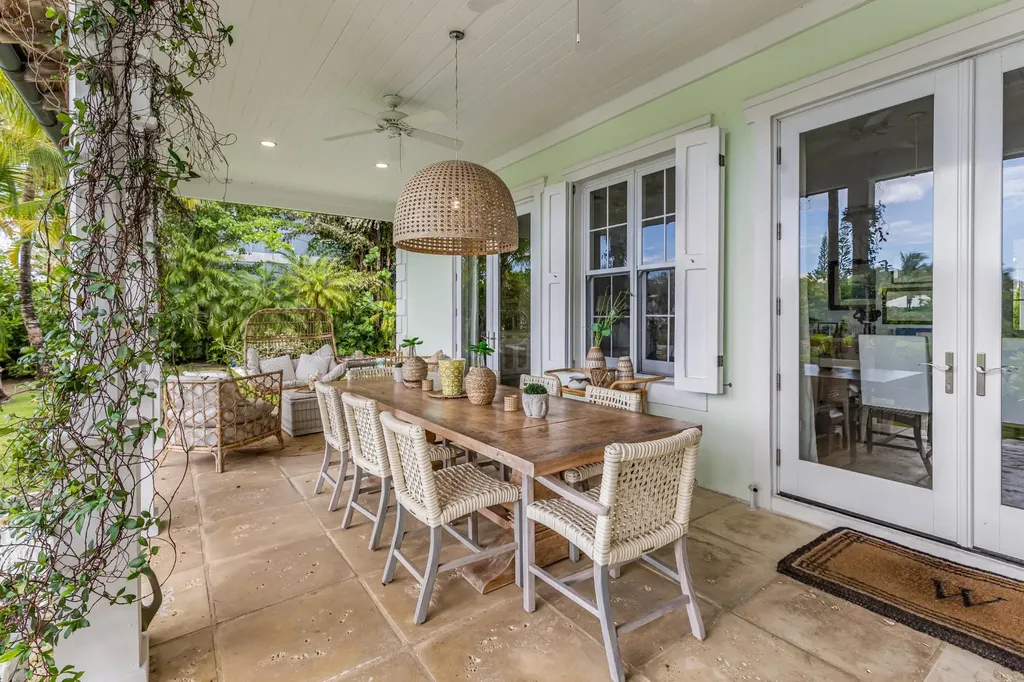 Turtle Cove Old Fort Bay New Providence Paradise Island BS