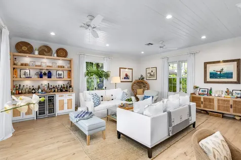 Turtle Cove Old Fort Bay New Providence Paradise Island BS