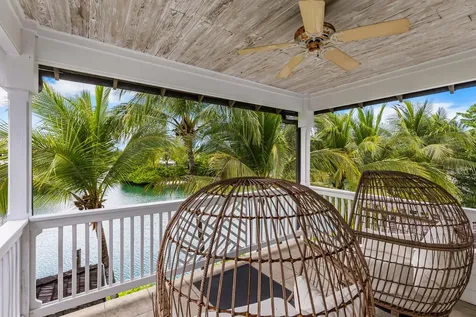 Turtle Cove Old Fort Bay New Providence Paradise Island BS