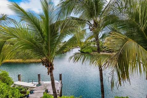 Turtle Cove Old Fort Bay New Providence Paradise Island BS