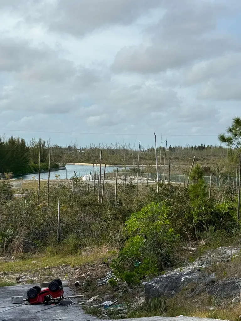 Chippinghill Drive 32 Grand Bahama Freeport BS