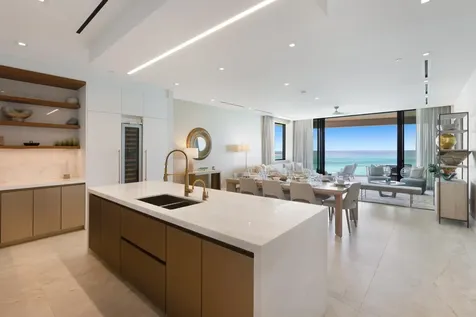 Aqualina 205 For Rent New Providence Paradise Island BS