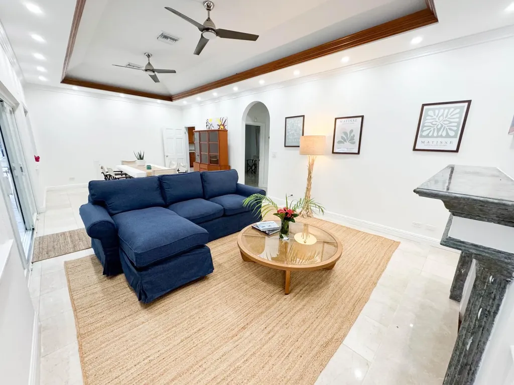 Poinciana Drive 10 New Providence Paradise Island BS