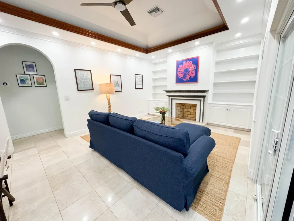 Poinciana Drive 10 New Providence Paradise Island BS