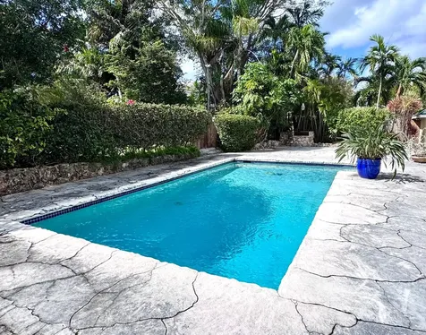 Poinciana Drive 10 New Providence Paradise Island BS