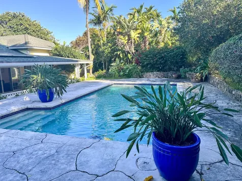 Poinciana Drive 10 New Providence Paradise Island BS