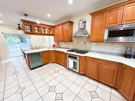 Poinciana Drive 10 New Providence Paradise Island BS