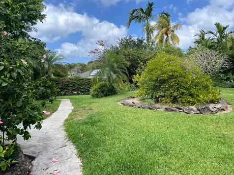 Poinciana Drive 10 New Providence Paradise Island BS