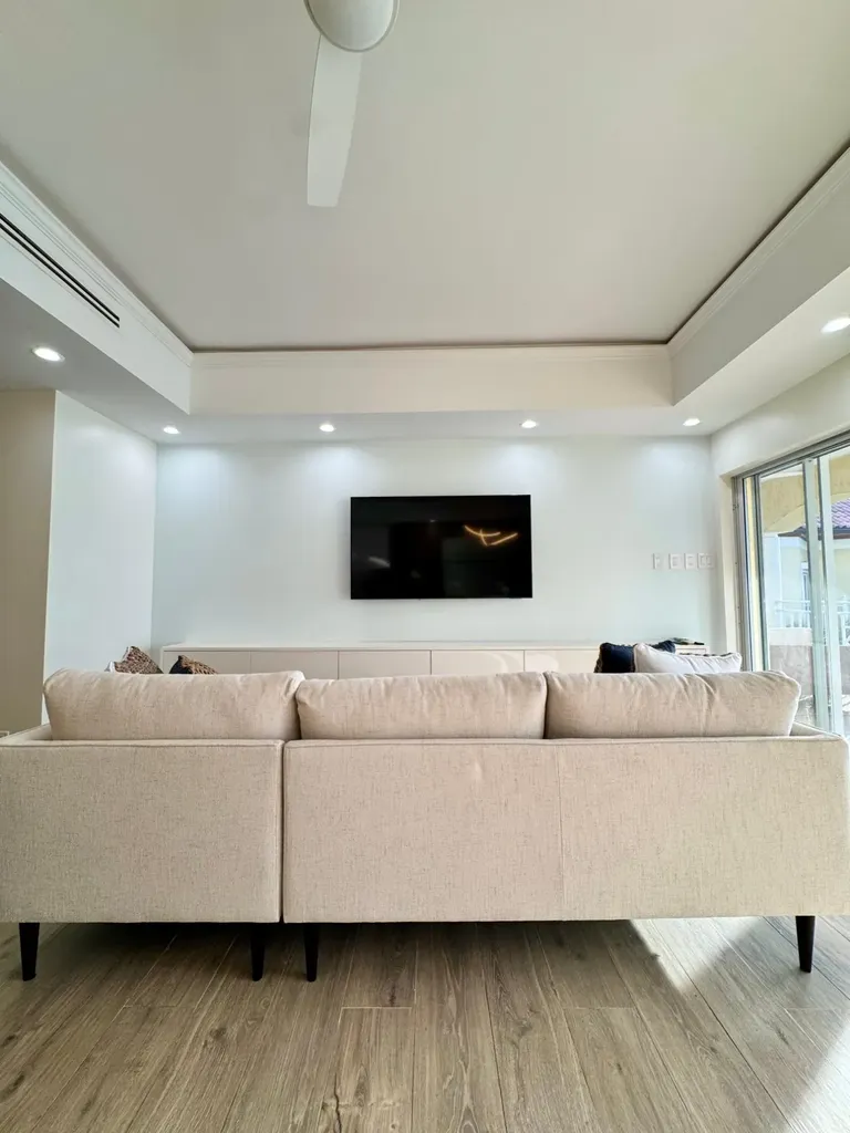 Caves Point, West Bay Street New Providence Paradise Island BS