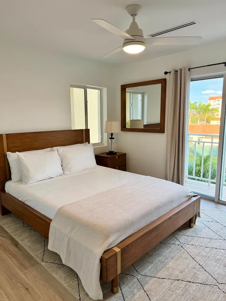 Caves Point, West Bay Street New Providence Paradise Island BS