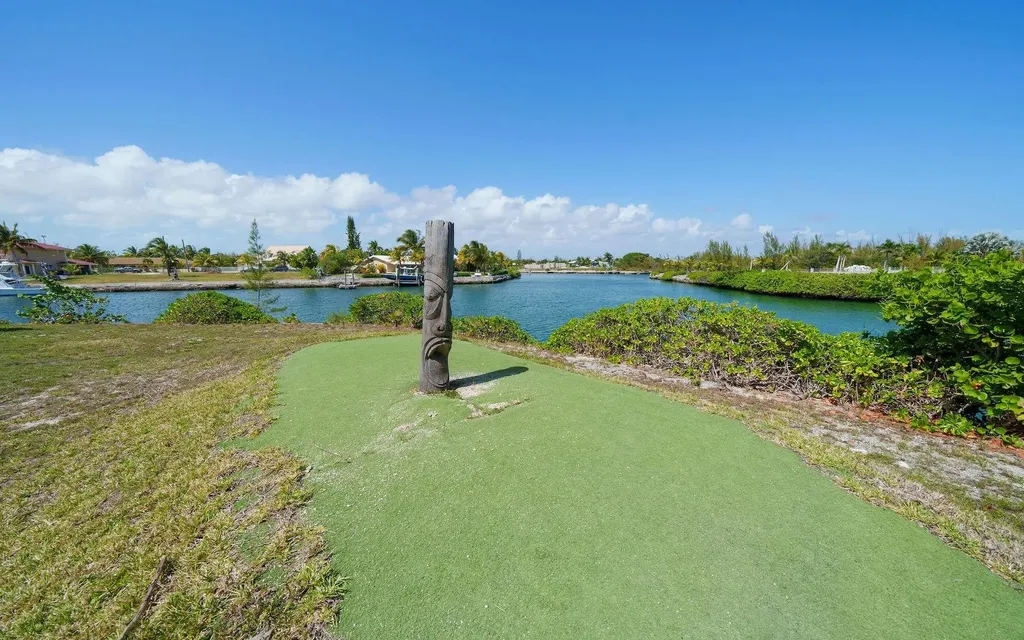 Jacaranda Estate Grand Bahama Freeport BS