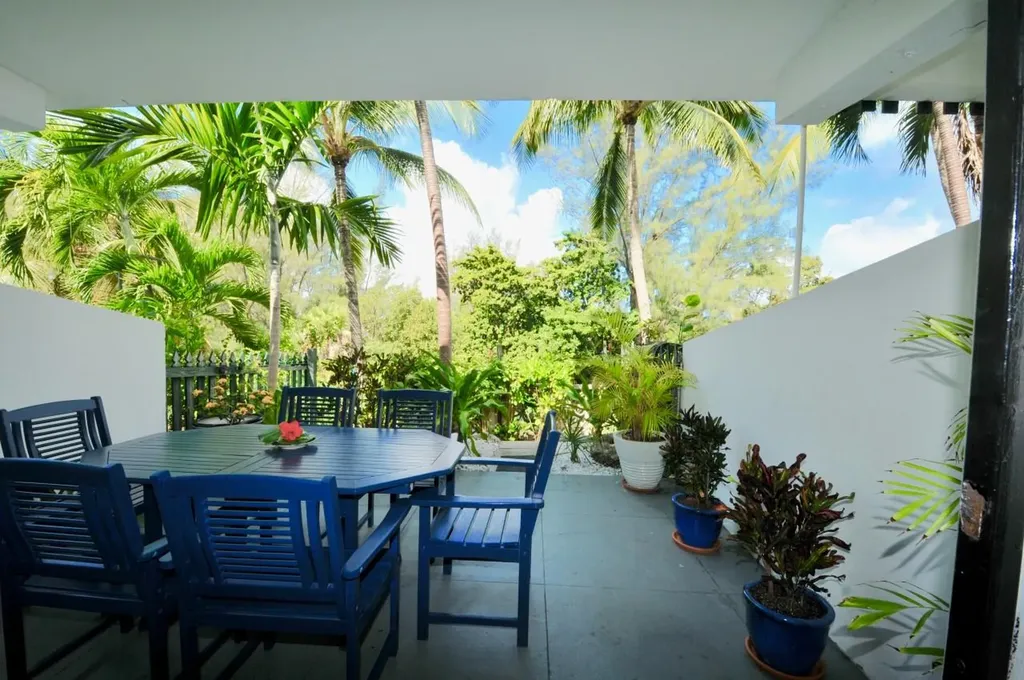 Bay View Village New Providence Paradise Island BS