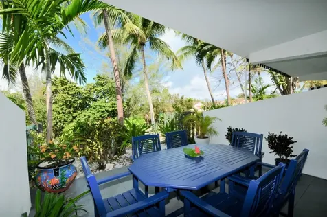 Bay View Village New Providence Paradise Island BS