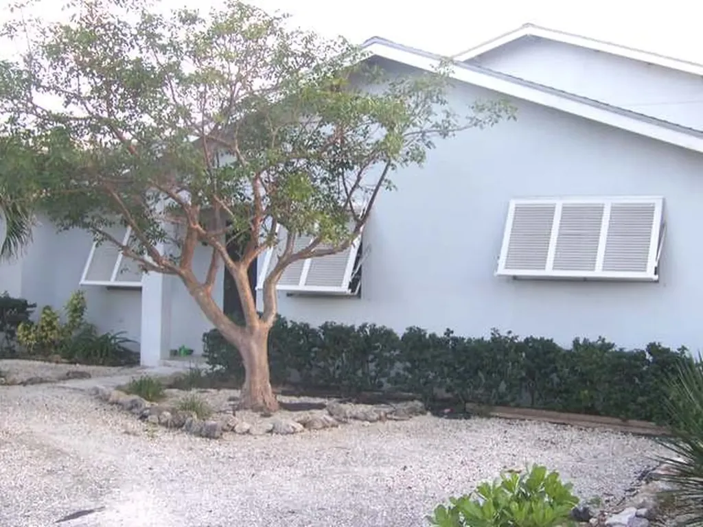 Tropical Gardens New Providence Paradise Island BS