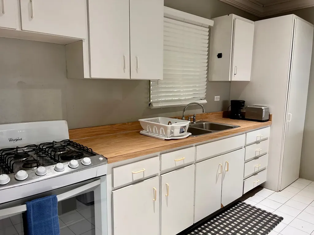 Moseley Lane New Providence Paradise Island BS