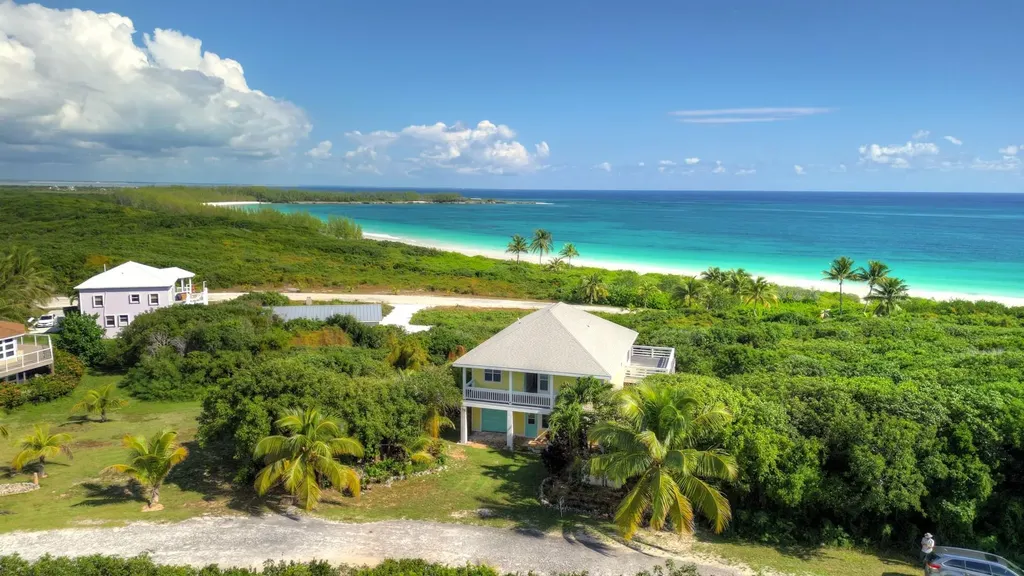 Rhumball, Lot 390 Abaco BS