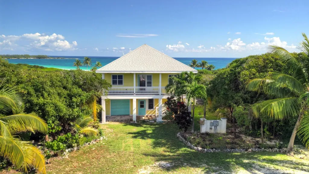 Rhumball, Lot 390 Abaco BS