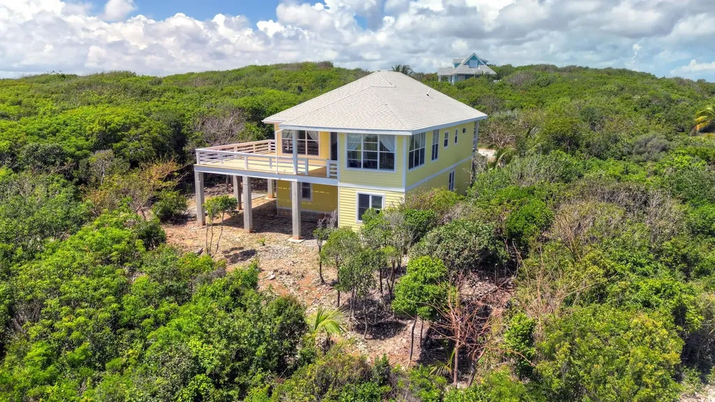 Rhumball, Lot 390 Abaco BS