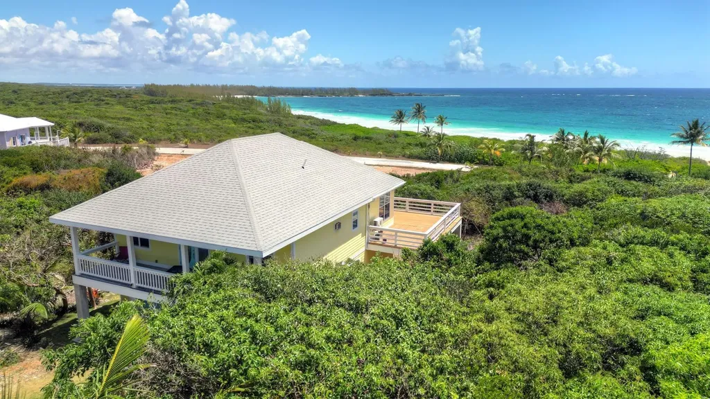 Rhumball, Lot 390 Abaco BS